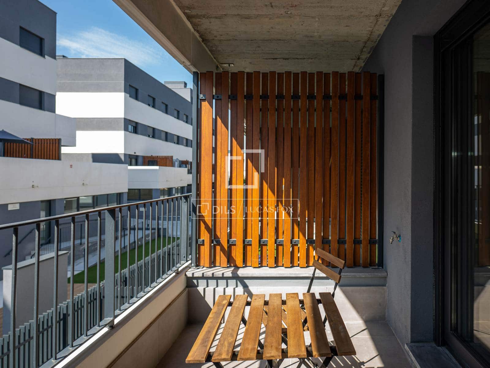 Apartamento en San Sebastián de los Reyes en alquiler con piscina garaje - 950 € (Ref: 9908912)
