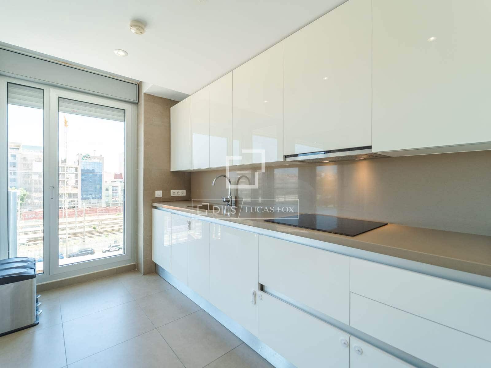 2 soveværelse Lejlighed til leje i Valencia by med garage - € 2.000 (Ref: 9908913)