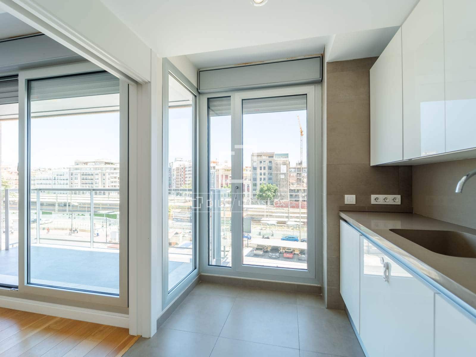 2 soveværelse Lejlighed til leje i Valencia by med garage - € 2.000 (Ref: 9908913)