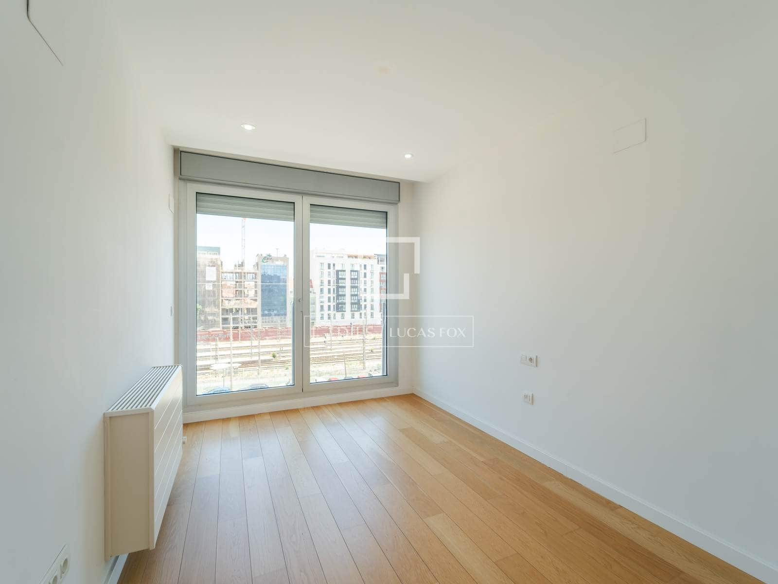 2 soveværelse Lejlighed til leje i Valencia by med garage - € 2.000 (Ref: 9908913)