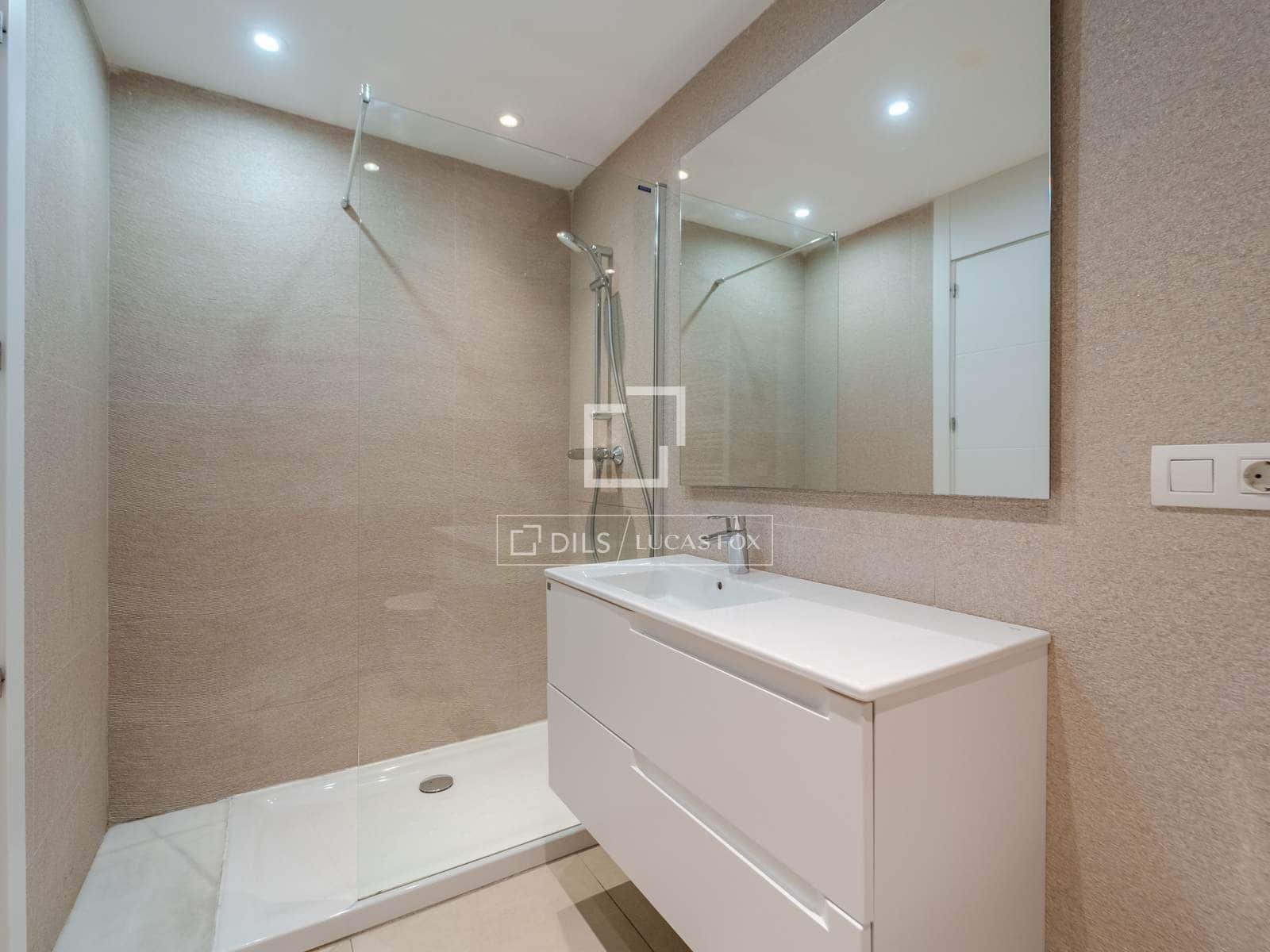 2 soveværelse Lejlighed til leje i Valencia by med garage - € 2.000 (Ref: 9908913)