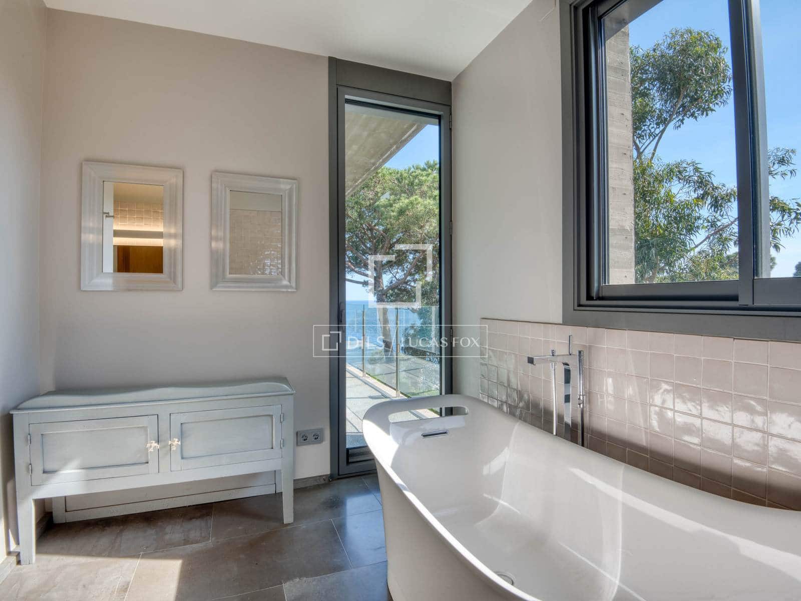 7 slaapkamer Villa te koop in Calonge i Sant Antoni met zwembad garage - € 15.900.000 (Ref: 9909717)