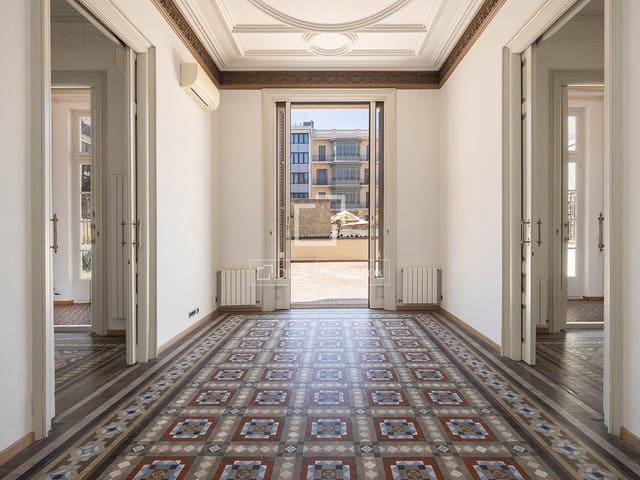 3 soverom Leilighet til leie i Barcelona by - € 3 750 (Ref: 9911678)