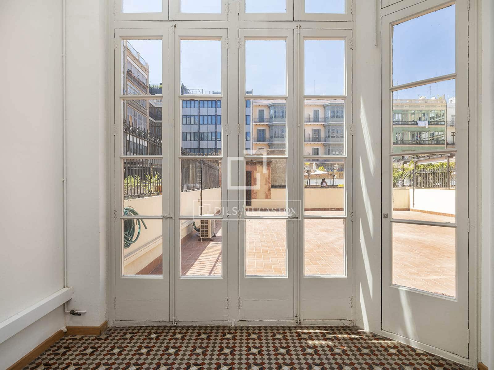 3 soverom Leilighet til leie i Barcelona by - € 3 750 (Ref: 9911678)