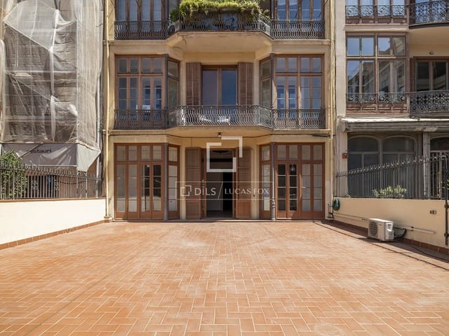 3 soverom Leilighet til leie i Barcelona by - € 3 750 (Ref: 9911678)
