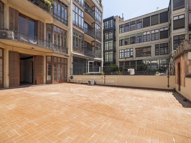 3 soverom Leilighet til leie i Barcelona by - € 3 750 (Ref: 9911678)