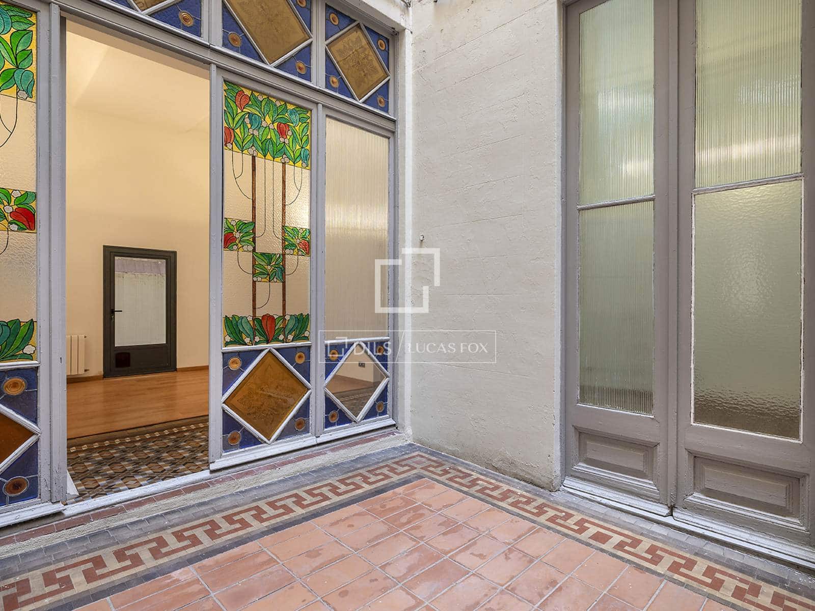 3 soverom Leilighet til leie i Barcelona by - € 3 750 (Ref: 9911678)