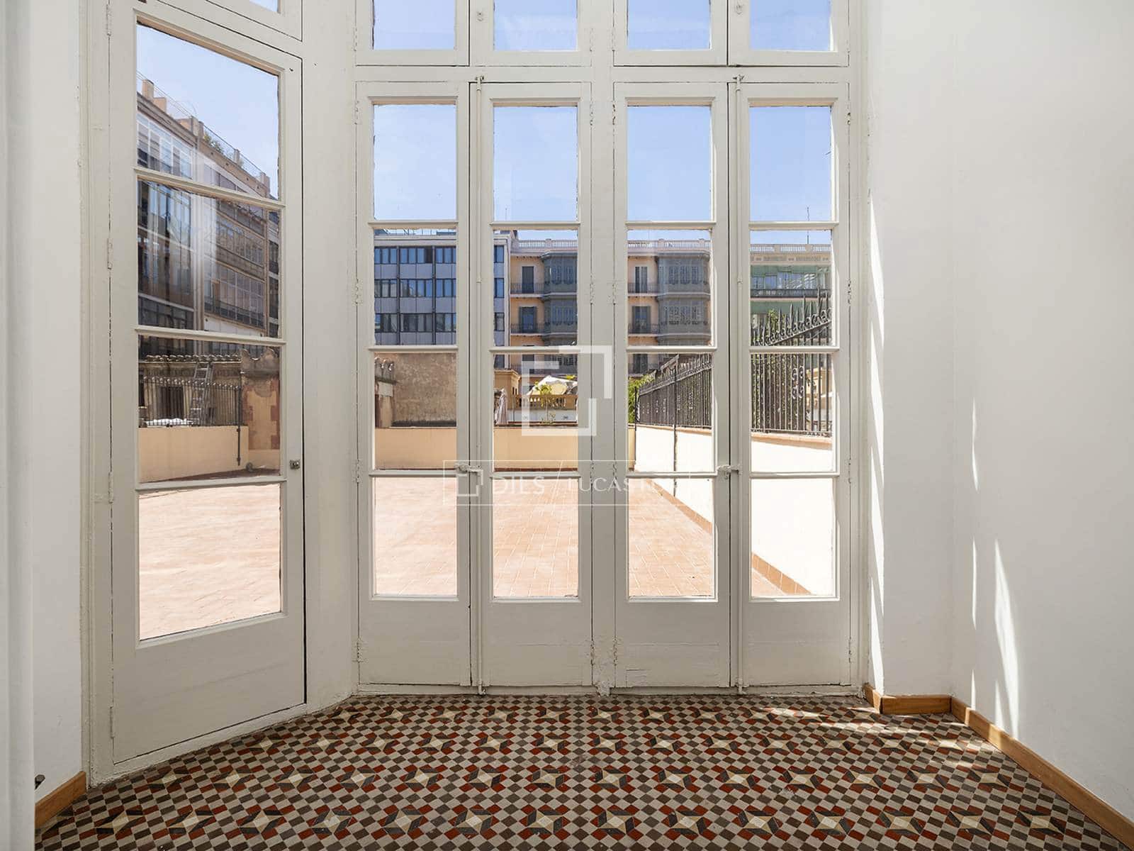 3 soverom Leilighet til leie i Barcelona by - € 3 750 (Ref: 9911678)