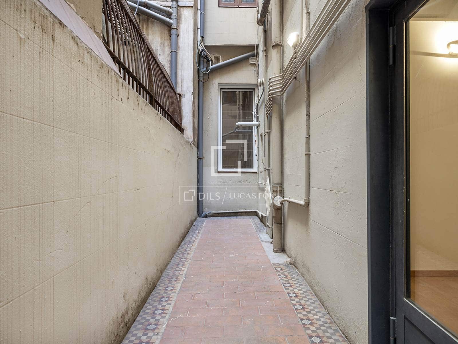3 soverom Leilighet til leie i Barcelona by - € 3 750 (Ref: 9911678)
