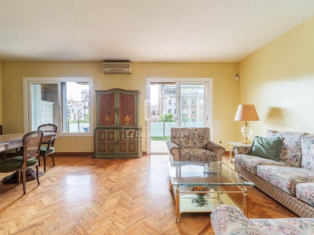 4 makuuhuone Huoneisto myytävänä paikassa Barcelona kaupunki mukana 
autotalli - 890 000 € (Ref: 9911679)