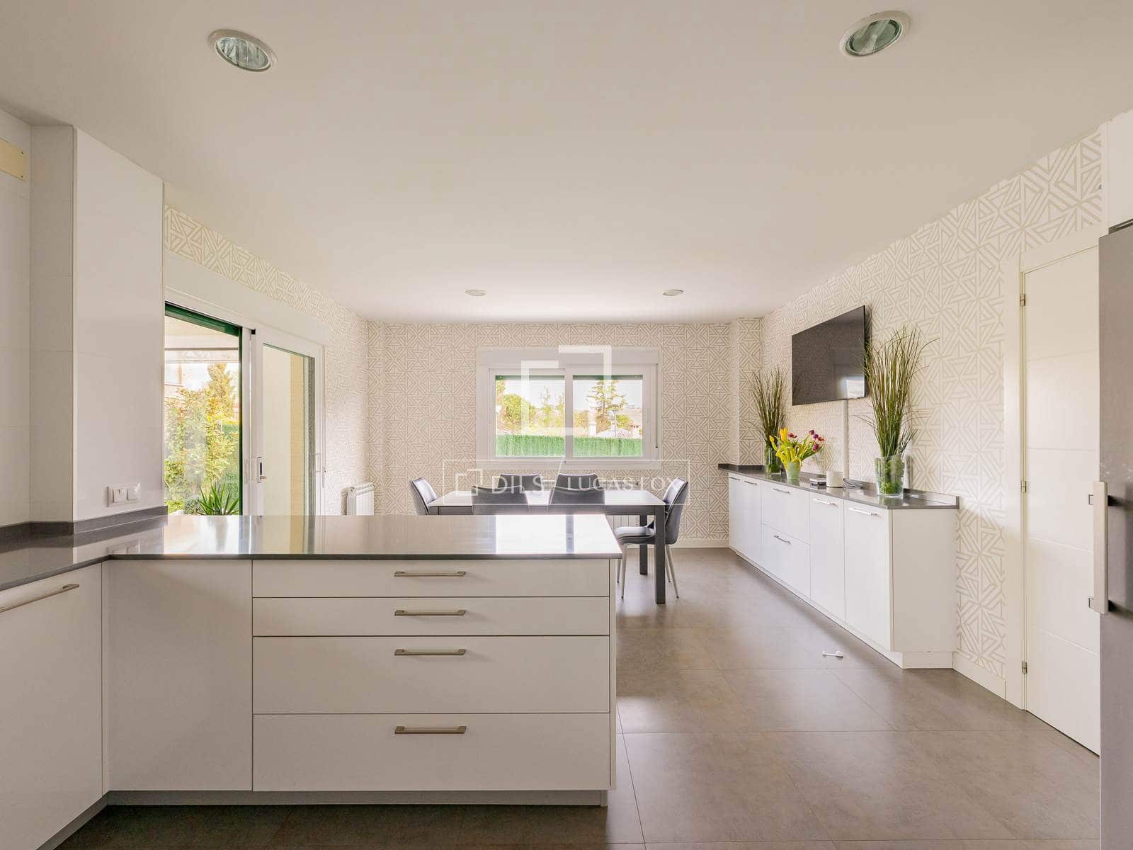 4 soveværelse Villa til leje i Soto de Vinuelas med swimmingpool garage - € 4.950 (Ref: 9911817)