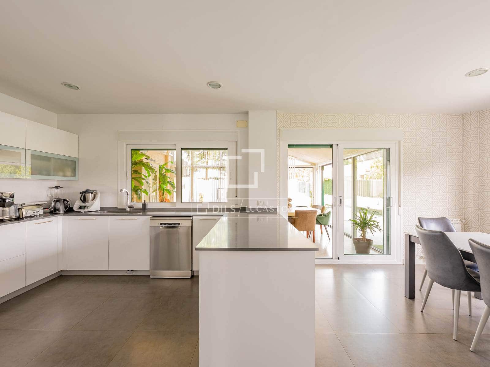 4 soveværelse Villa til leje i Soto de Vinuelas med swimmingpool garage - € 4.950 (Ref: 9911817)