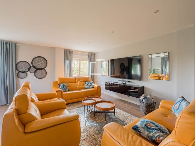4 soveværelse Villa til leje i Soto de Viñuelas, Tres Cantos med swimmingpool garage - € 4.950 (Ref: 9911817)
