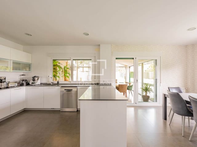 4 soveværelse Villa til leje i Soto de Viñuelas, Tres Cantos med swimmingpool garage - € 4.950 (Ref: 9911817)