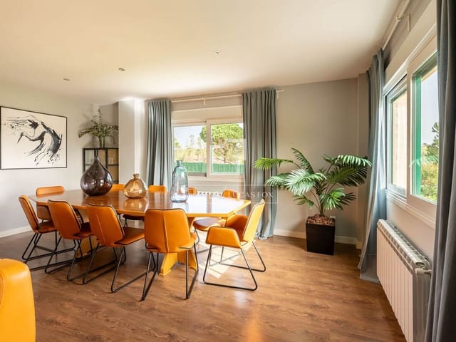 4 soveværelse Villa til leje i Soto de Viñuelas, Tres Cantos med swimmingpool garage - € 4.950 (Ref: 9911817)