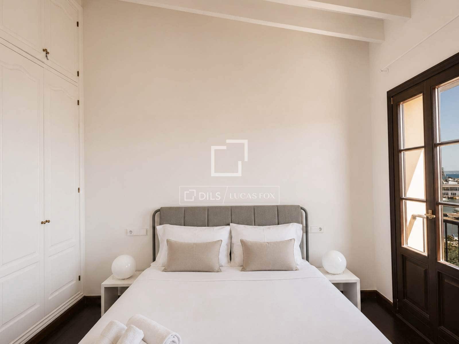 3 bedroom Villa for sale in Palma de Mallorca - € 1,985,000 (Ref: 9911935)