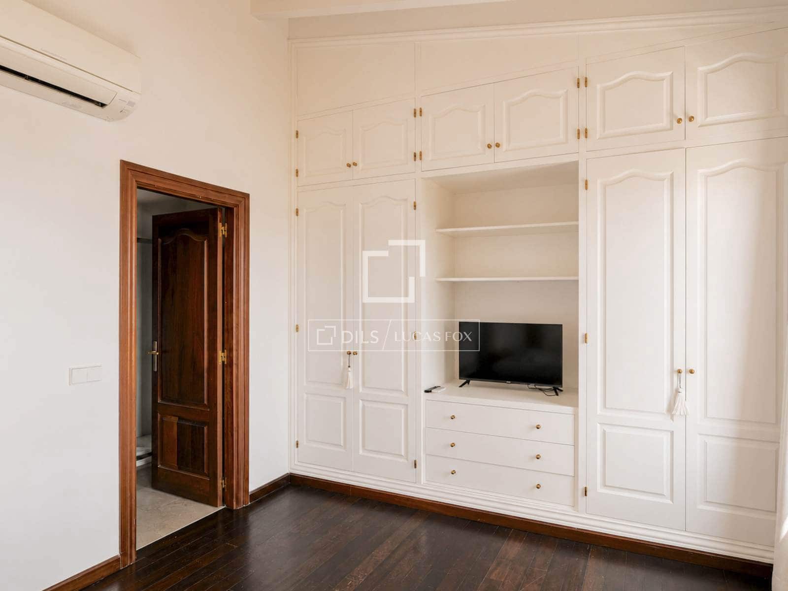 3 bedroom Villa for sale in Palma de Mallorca - € 1,985,000 (Ref: 9911935)