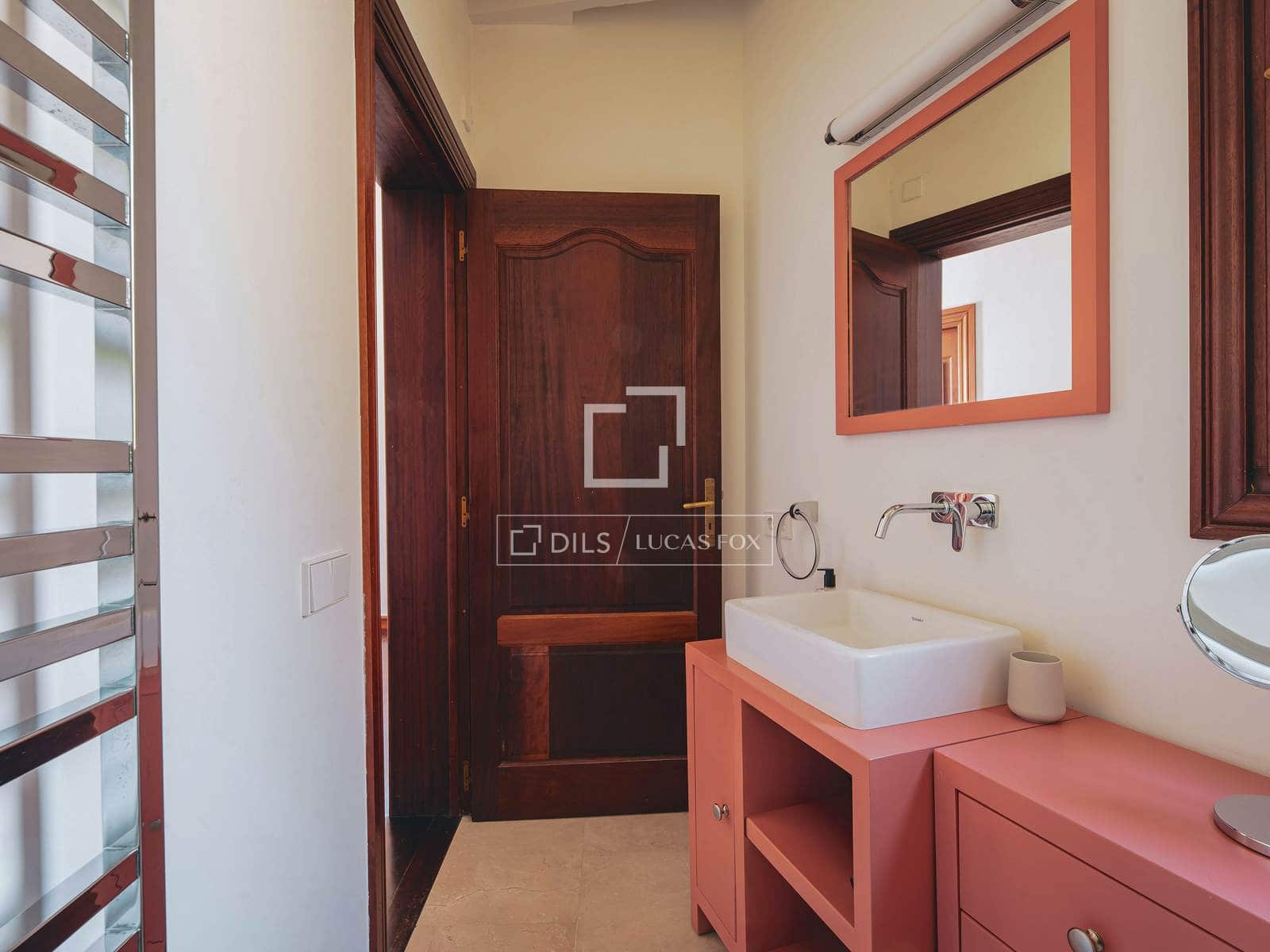 3 bedroom Villa for sale in Palma de Mallorca - € 1,985,000 (Ref: 9911935)