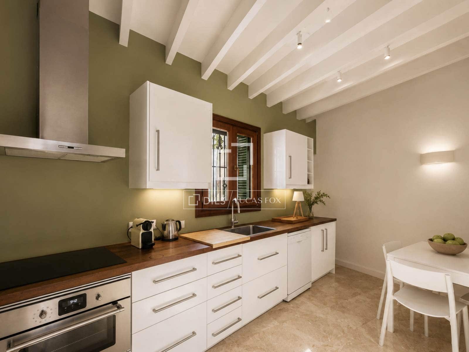 3 bedroom Villa for sale in Palma de Mallorca - € 1,985,000 (Ref: 9911935)