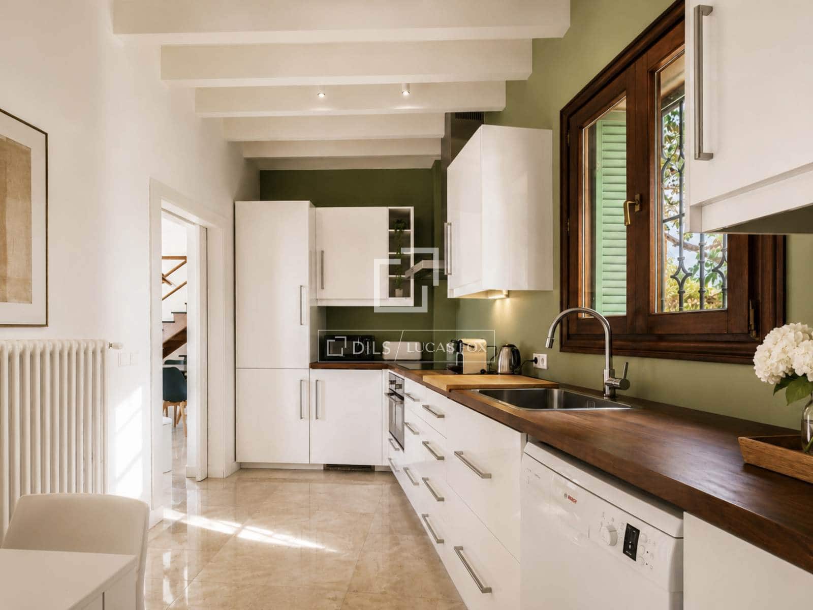 3 bedroom Villa for sale in Palma de Mallorca - € 1,985,000 (Ref: 9911935)