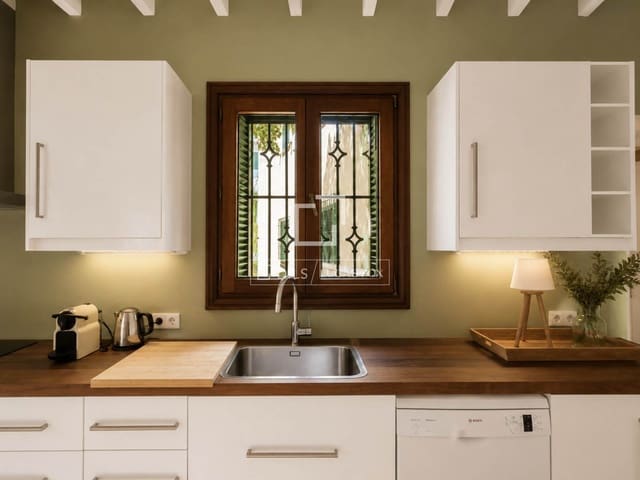 3 bedroom Villa for sale in Palma de Mallorca - € 1,985,000 (Ref: 9911935)