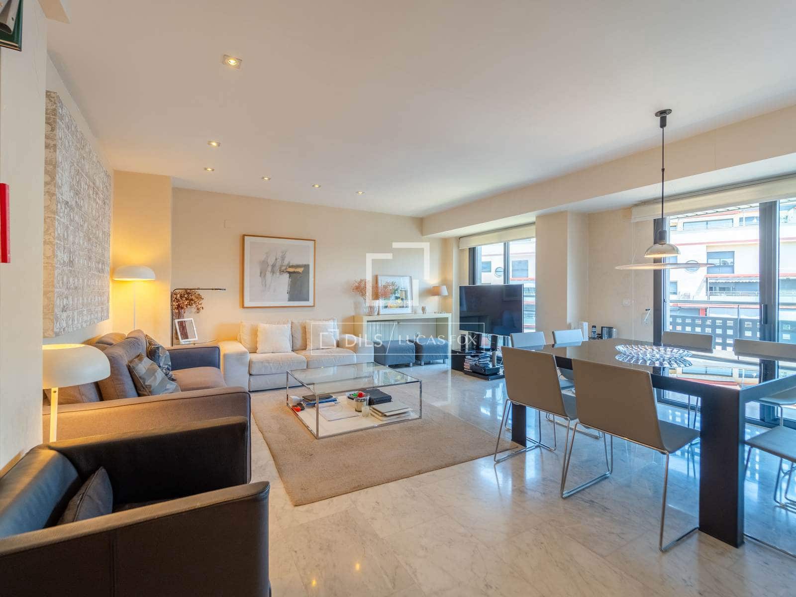 3 soverom Leilighet til leie i Valencia by med garasje - € 2 800 (Ref: 9912226)