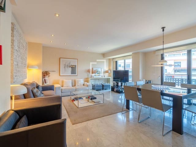 3 soveværelse Lejlighed til leje i Valencia by med garage - € 2.800 (Ref: 9912226)