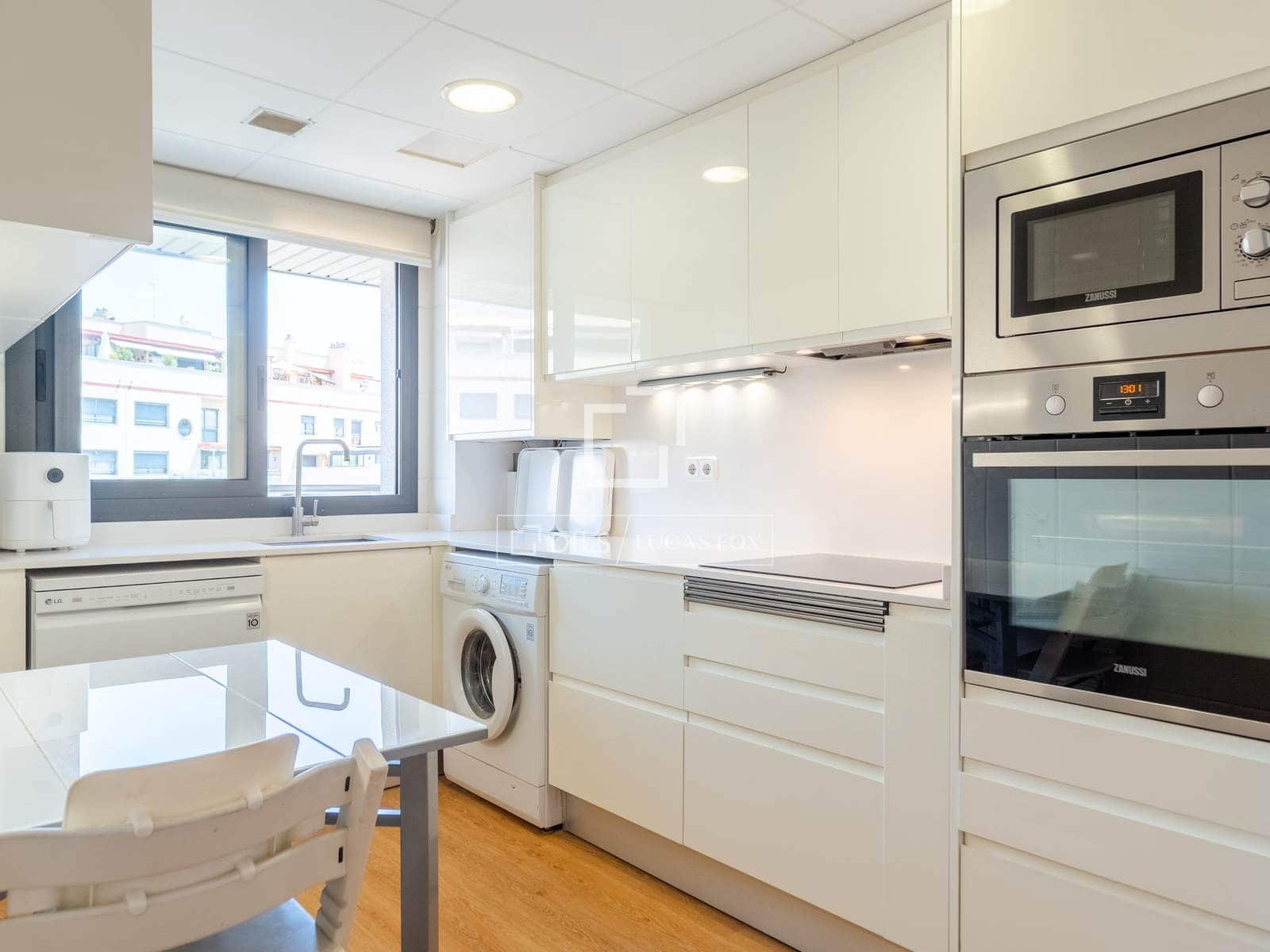 3 soverom Leilighet til leie i Valencia by med garasje - € 2 800 (Ref: 9912226)