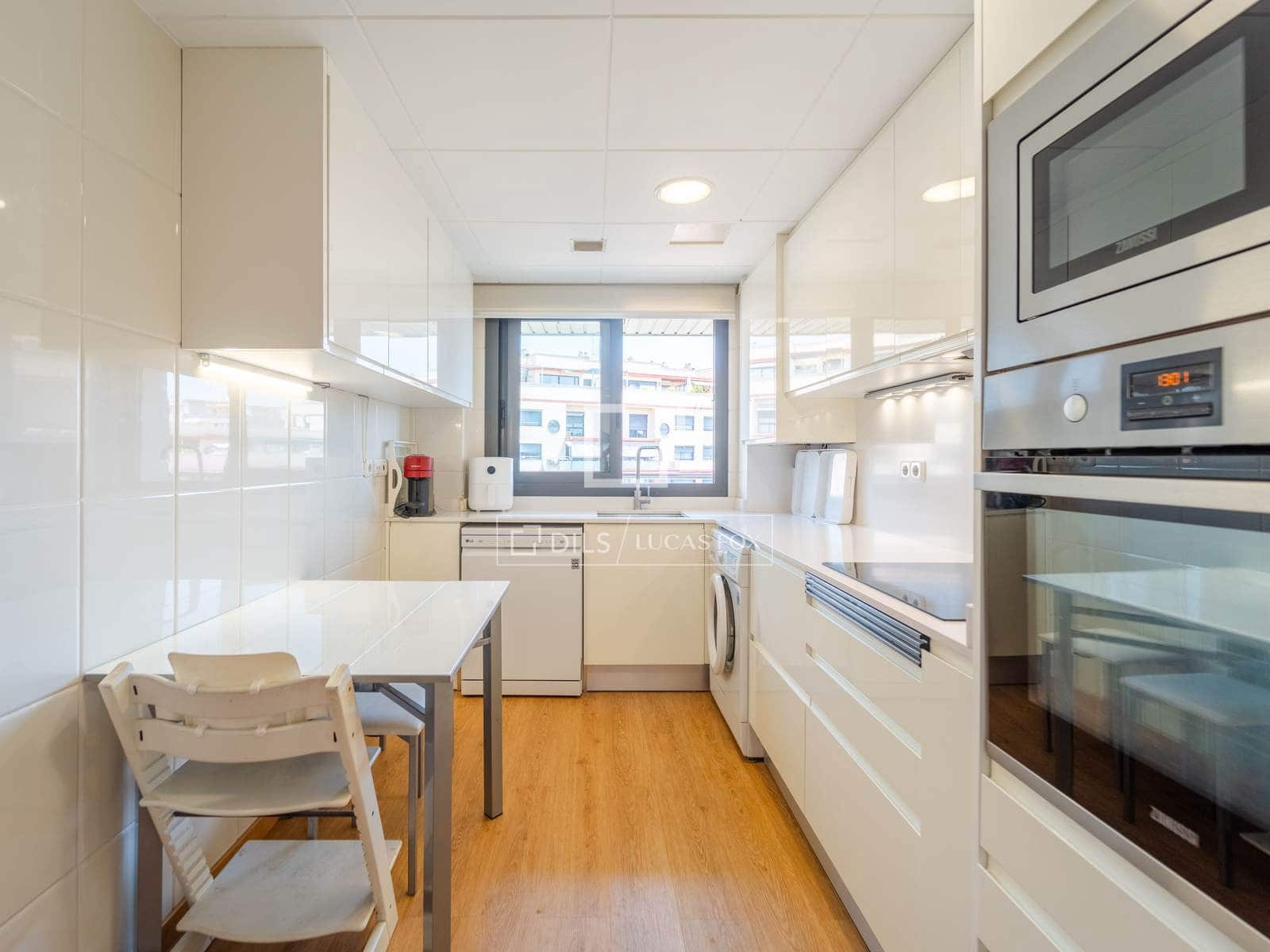3 soverom Leilighet til leie i Valencia by med garasje - € 2 800 (Ref: 9912226)