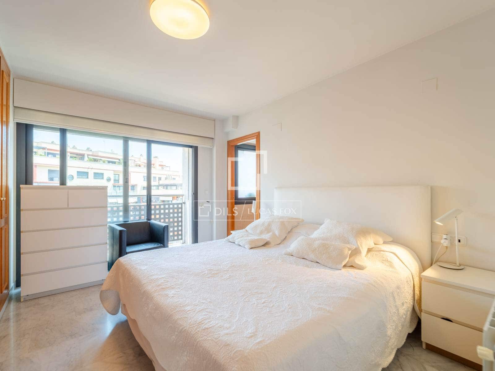 3 soverom Leilighet til leie i Valencia by med garasje - € 2 800 (Ref: 9912226)