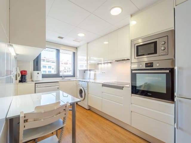 3 soveværelse Lejlighed til leje i Valencia by med garage - € 2.800 (Ref: 9912226)