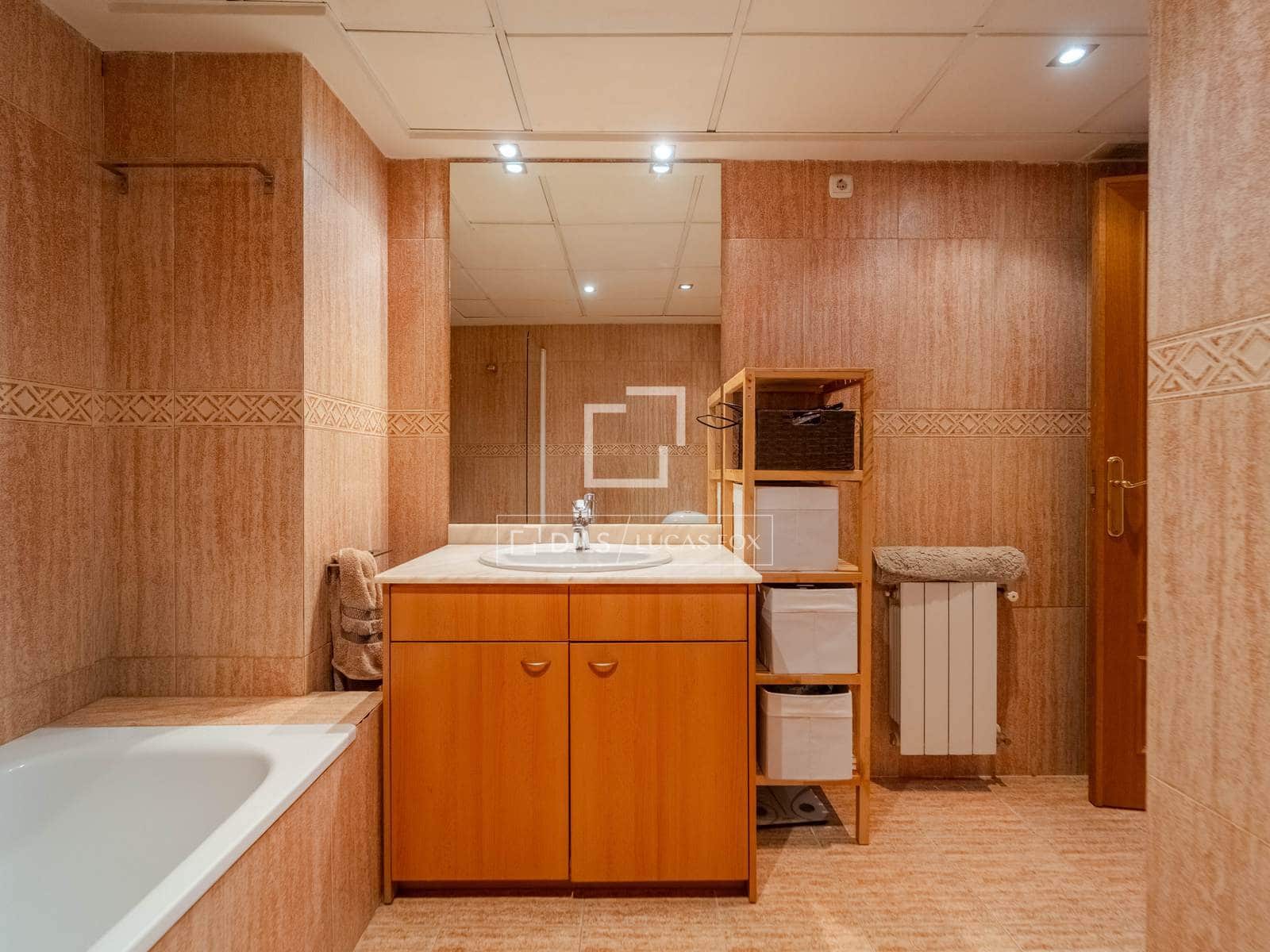3 soverom Leilighet til leie i Valencia by med garasje - € 2 800 (Ref: 9912226)