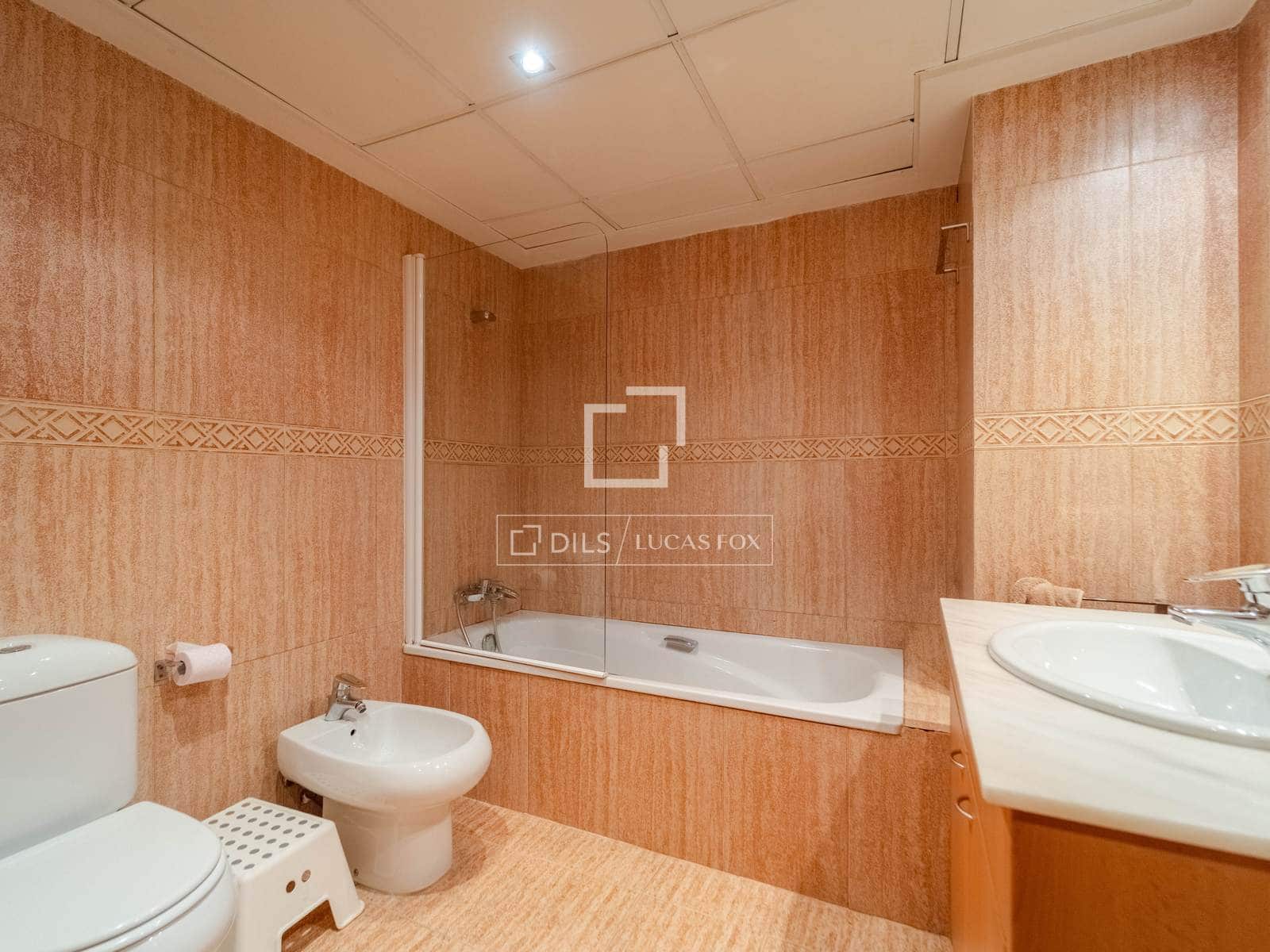 3 soverom Leilighet til leie i Valencia by med garasje - € 2 800 (Ref: 9912226)