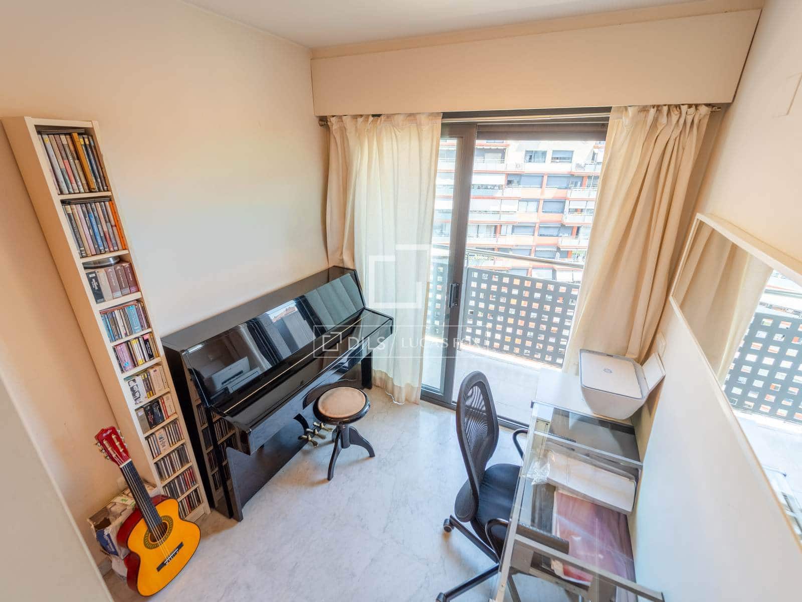 3 soverom Leilighet til leie i Valencia by med garasje - € 2 800 (Ref: 9912226)