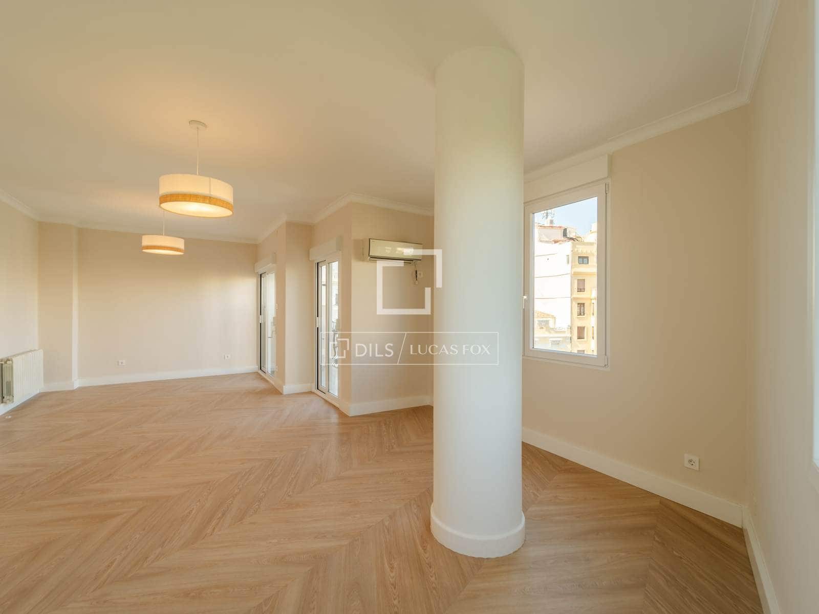 5 quarto Apartamento para arrendar em Valencia cidade - 3 200 € (Ref: 9912227)