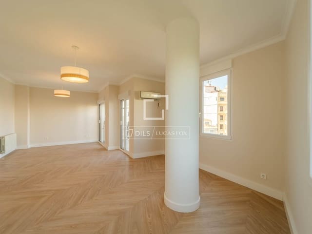 5 quarto Apartamento para arrendar em Valência cidade - 3 200 € (Ref: 9912227)