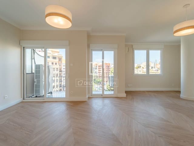 5 quarto Apartamento para arrendar em Valência cidade - 3 200 € (Ref: 9912227)