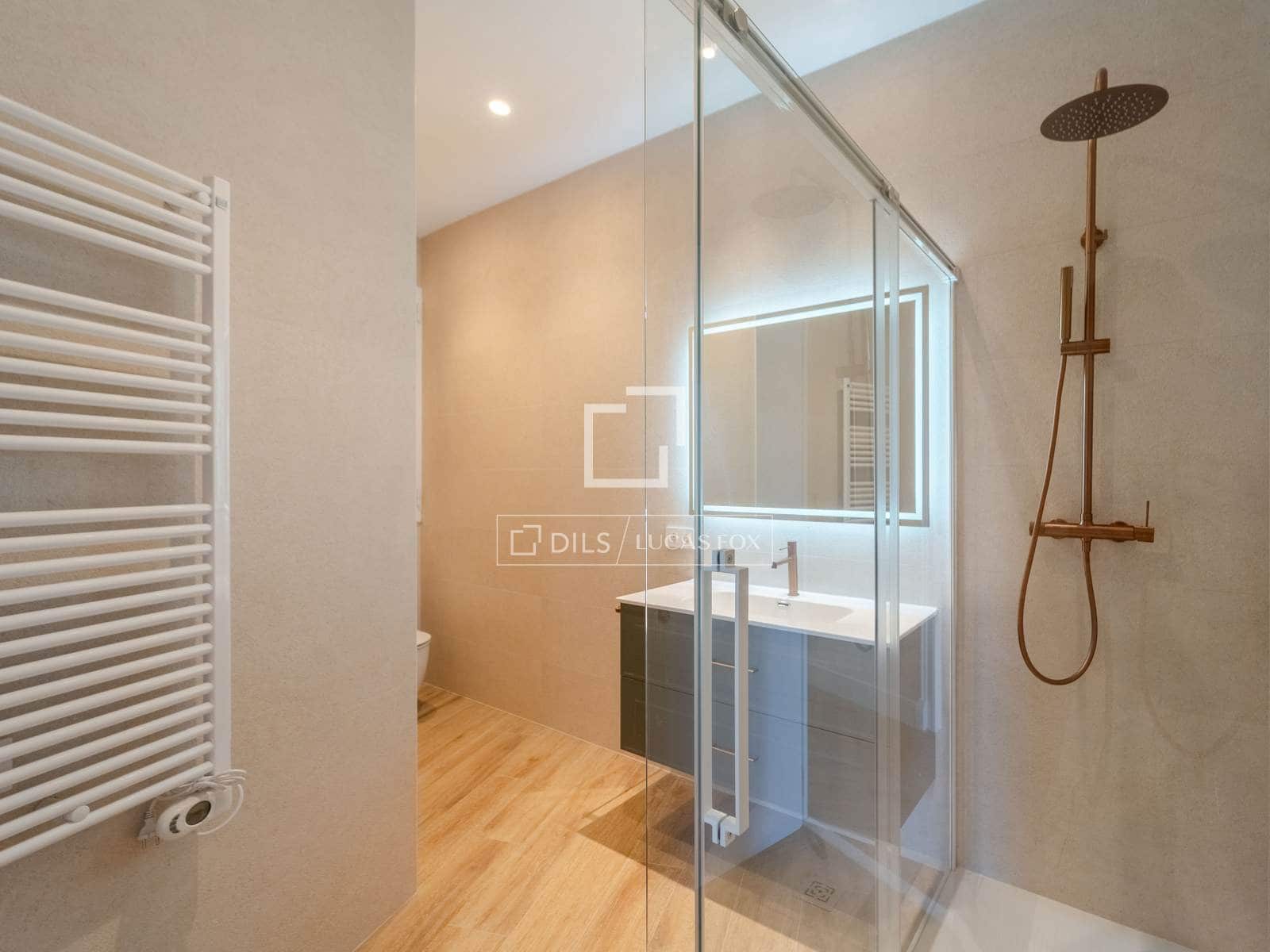 5 quarto Apartamento para arrendar em Valencia cidade - 3 200 € (Ref: 9912227)