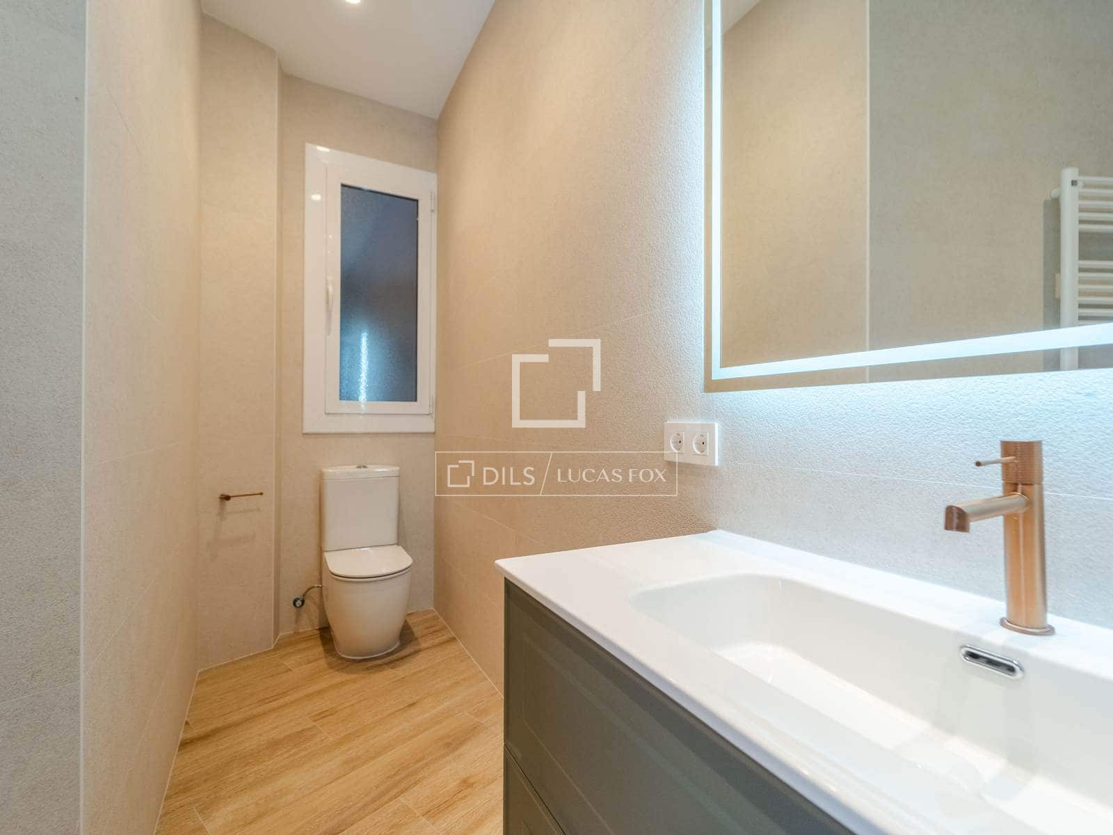 5 quarto Apartamento para arrendar em Valencia cidade - 3 200 € (Ref: 9912227)