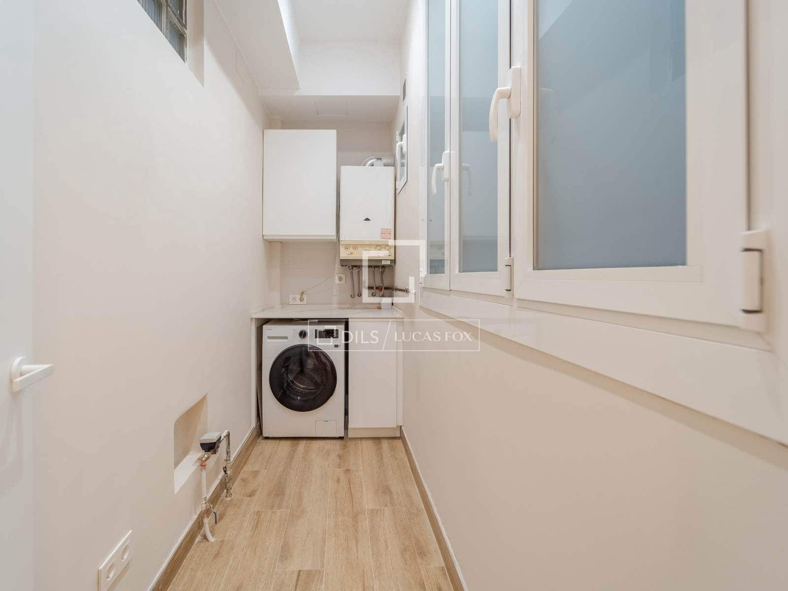 5 quarto Apartamento para arrendar em Valencia cidade - 3 200 € (Ref: 9912227)
