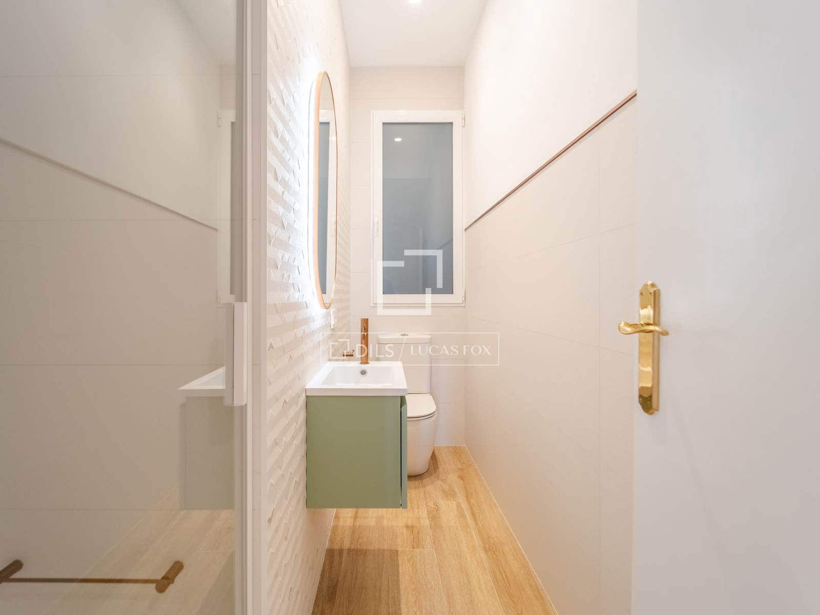 5 quarto Apartamento para arrendar em Valencia cidade - 3 200 € (Ref: 9912227)
