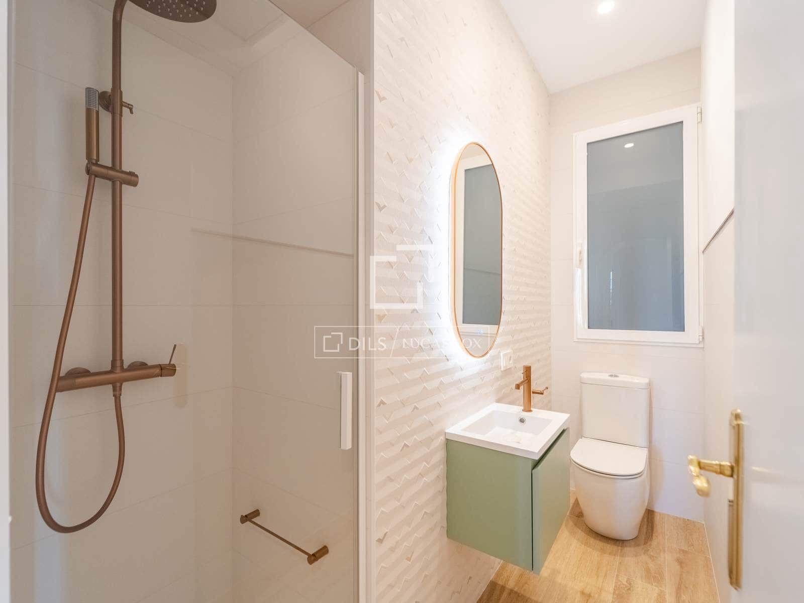 5 quarto Apartamento para arrendar em Valencia cidade - 3 200 € (Ref: 9912227)