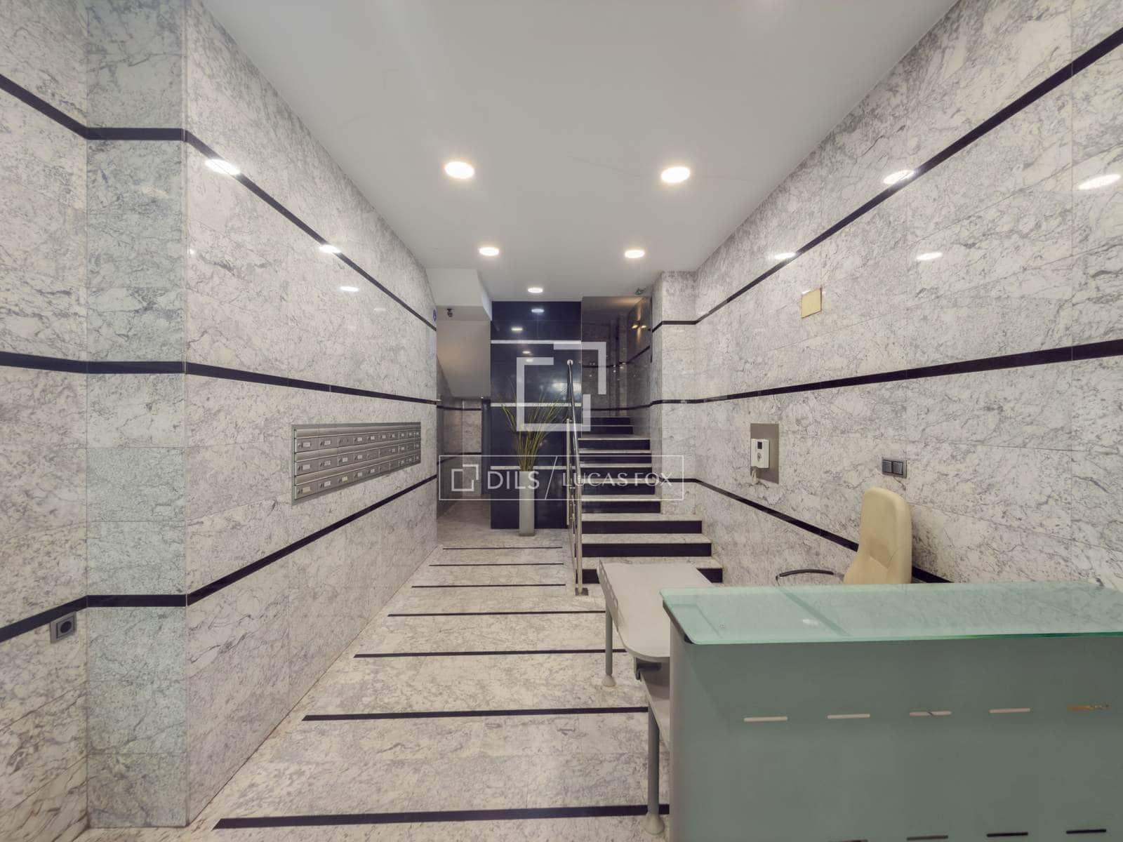 5 quarto Apartamento para arrendar em Valencia cidade - 3 200 € (Ref: 9912227)