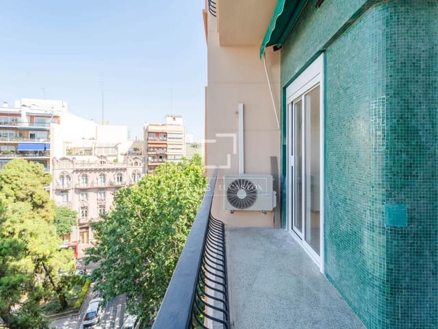 5 quarto Apartamento para arrendar em Valência cidade - 3 200 € (Ref: 9912227)