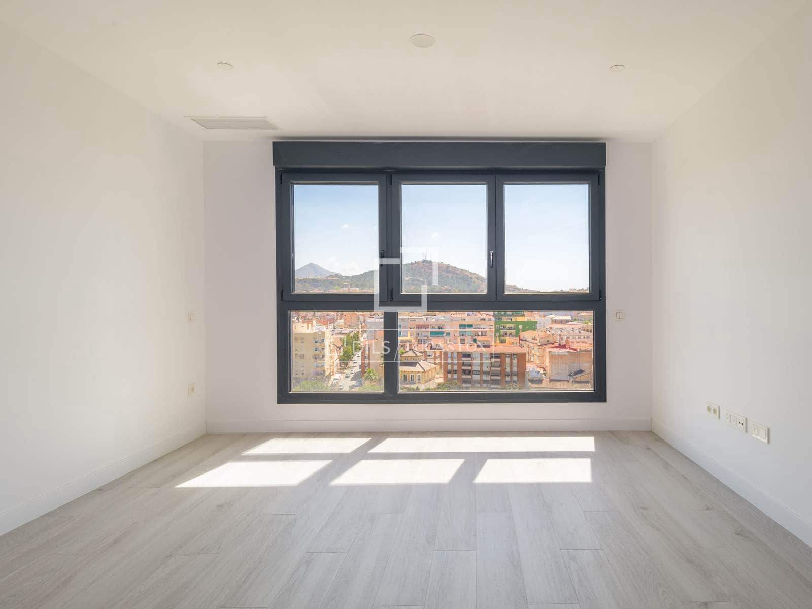 2 soveværelse Lejlighed til salg i Malaga by med swimmingpool garage - € 495.000 (Ref: 9913693)