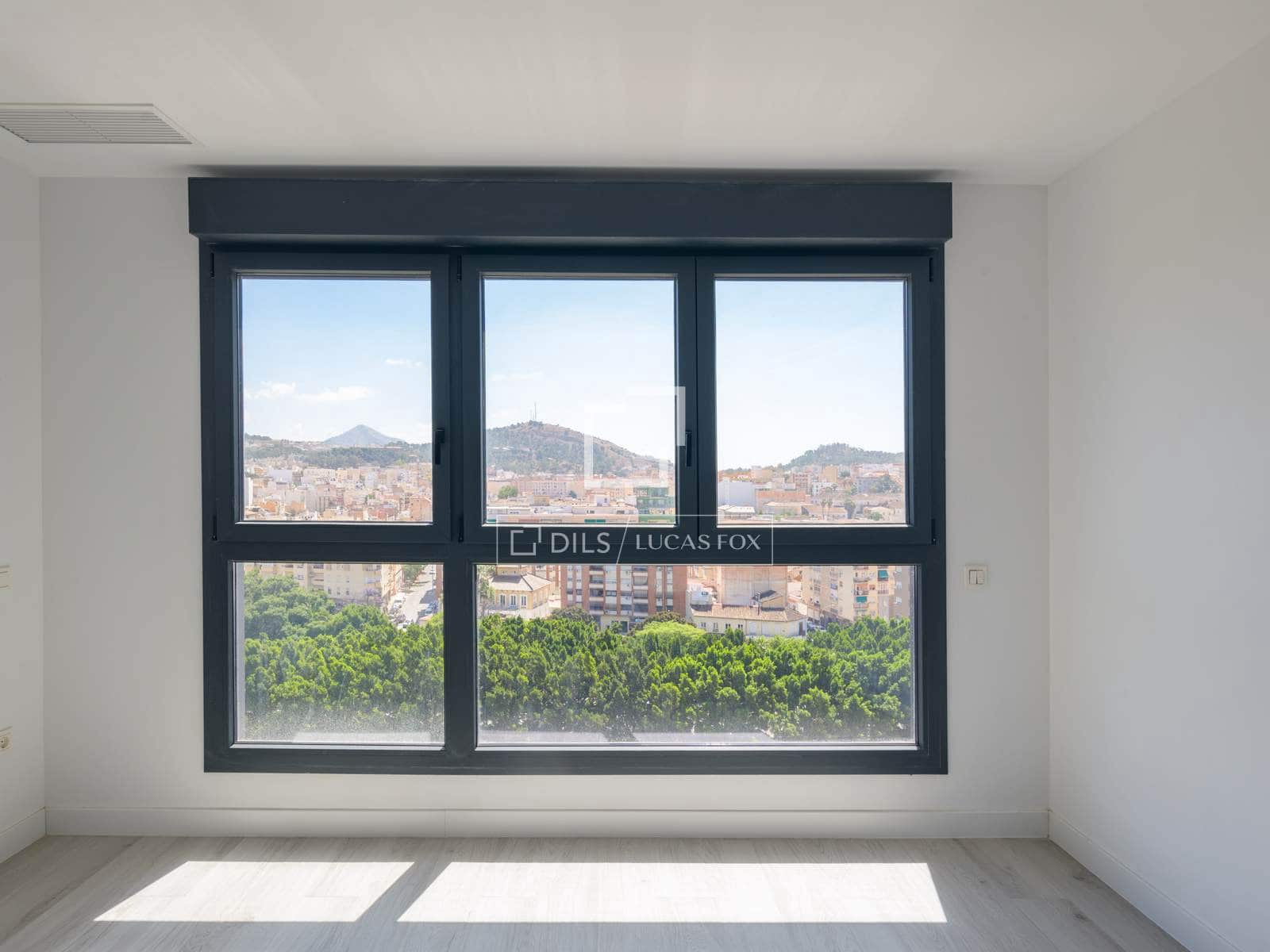 2 soveværelse Lejlighed til salg i Malaga by med swimmingpool garage - € 495.000 (Ref: 9913693)