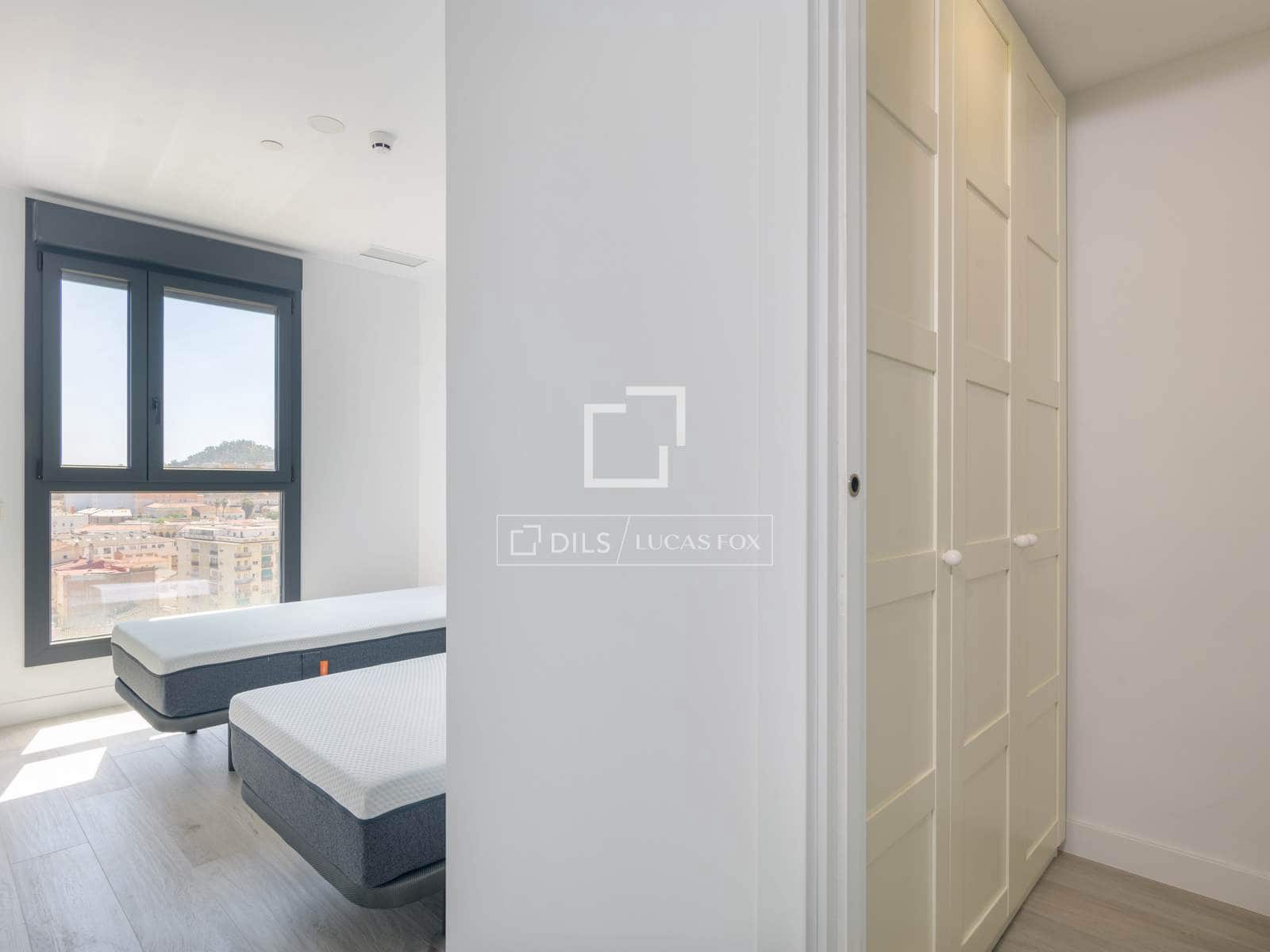 2 soveværelse Lejlighed til salg i Malaga by med swimmingpool garage - € 495.000 (Ref: 9913693)