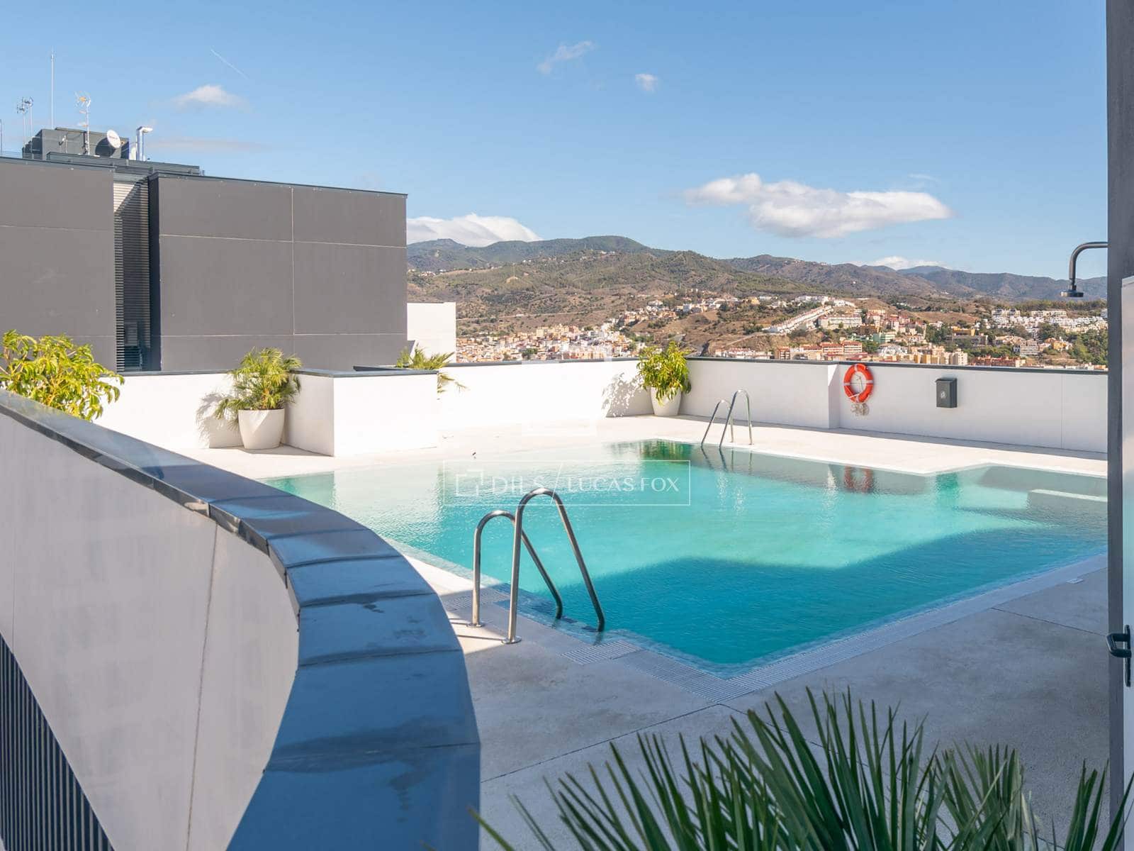 2 soveværelse Lejlighed til salg i Malaga by med swimmingpool garage - € 495.000 (Ref: 9913693)