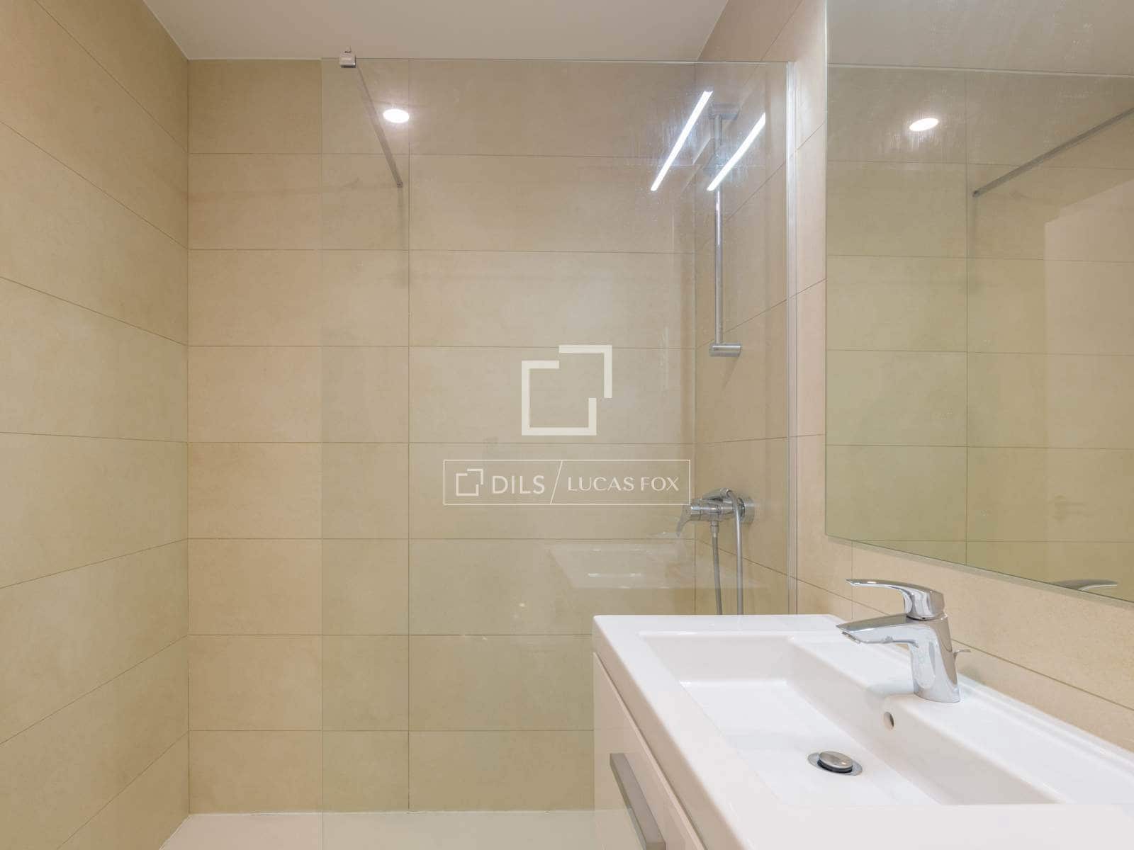 2 soveværelse Lejlighed til salg i Malaga by med swimmingpool garage - € 495.000 (Ref: 9913693)