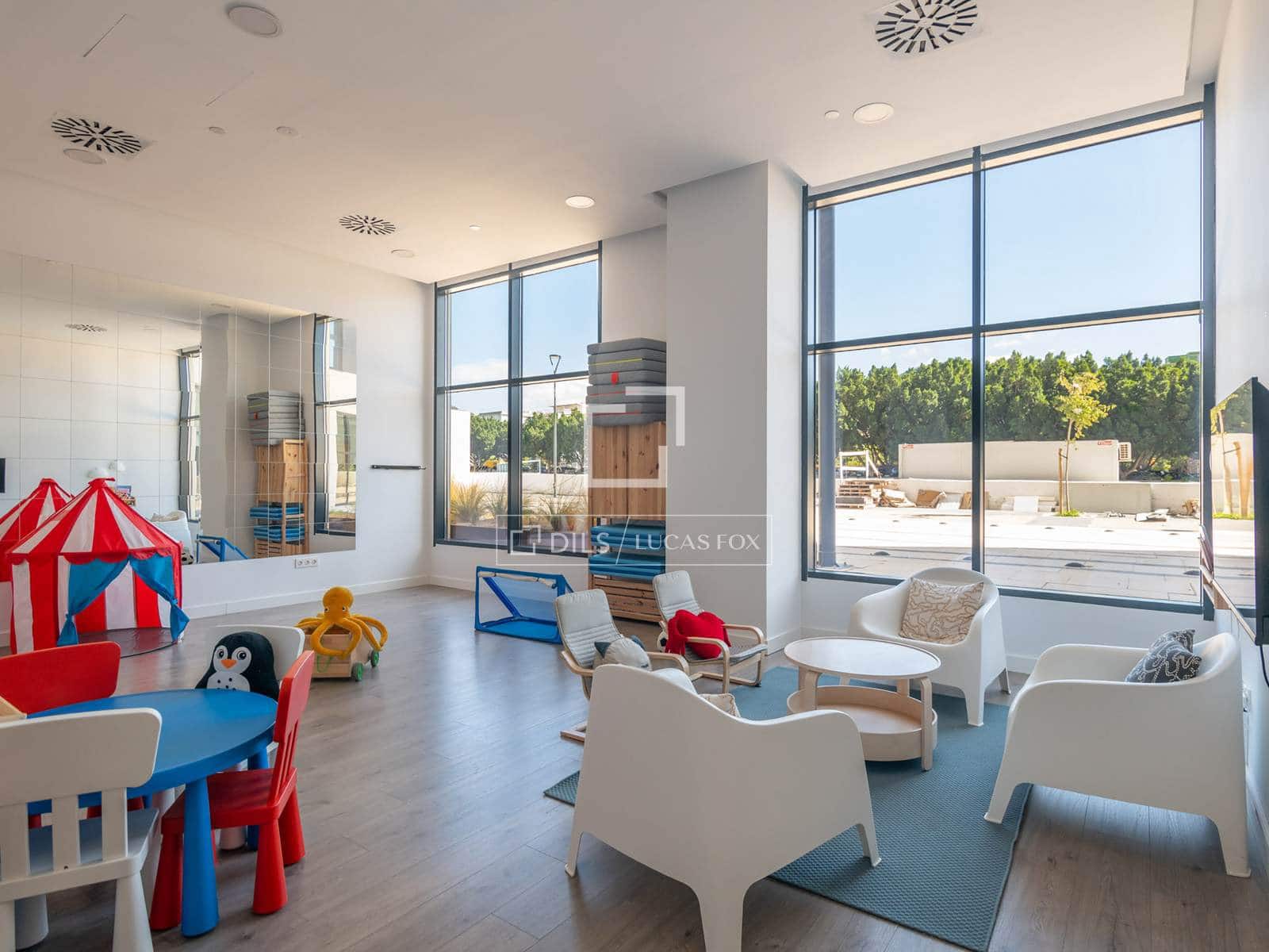 2 soveværelse Lejlighed til salg i Malaga by med swimmingpool garage - € 495.000 (Ref: 9913693)